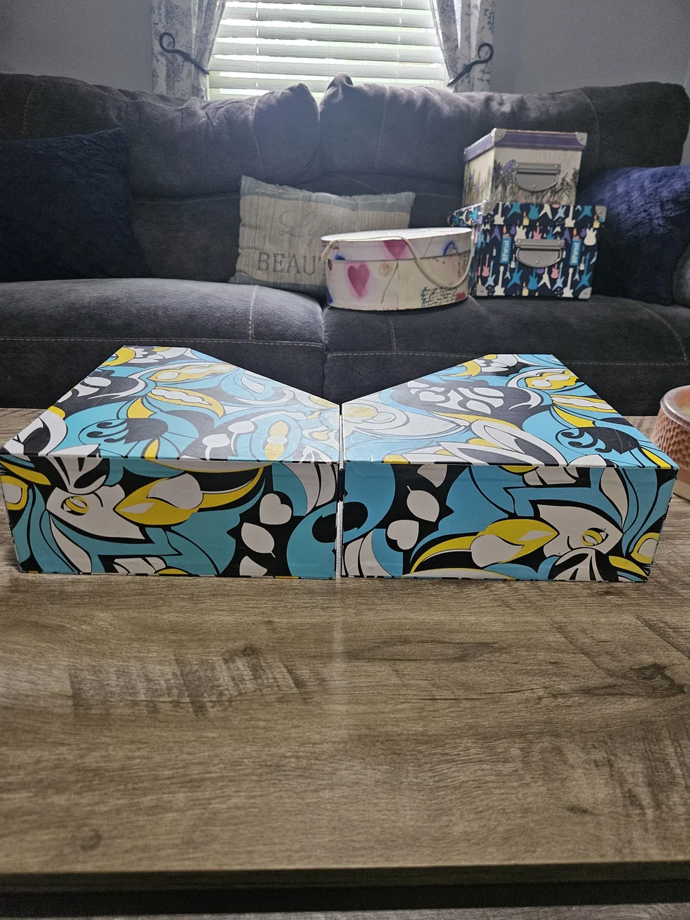 Floral Pattern Magazine File Holder in Teal, Black & Yellow